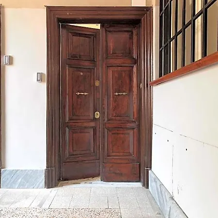 Velia Relais
