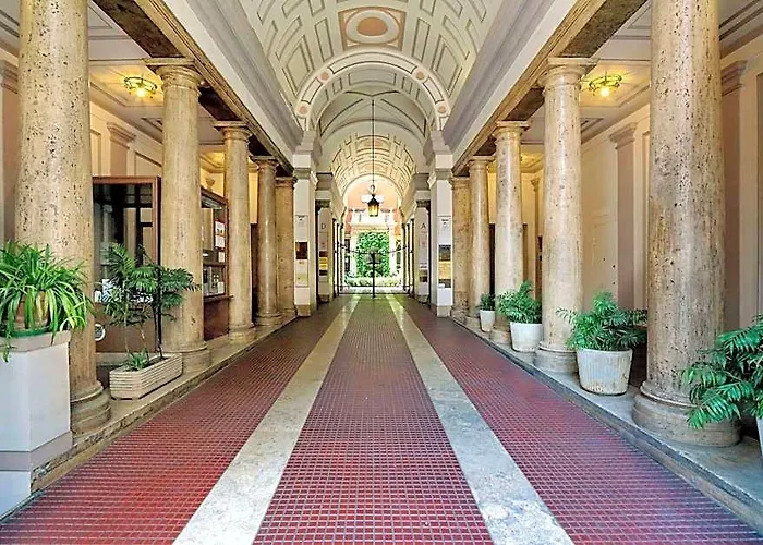 Velia Relais